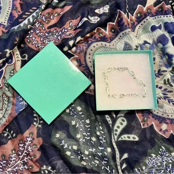 NEW flip flop bracelet - Picture 2 of 5